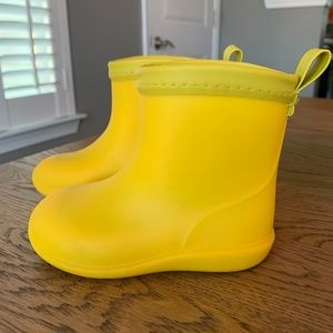 Toddler rain boots